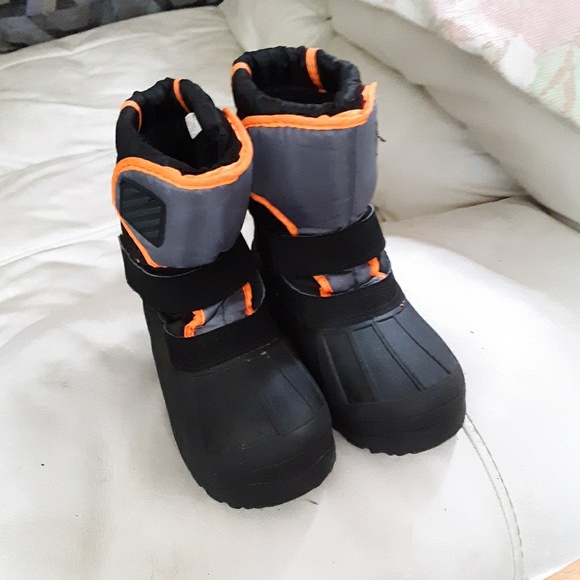 Other - Boys Snow Boots sz 1